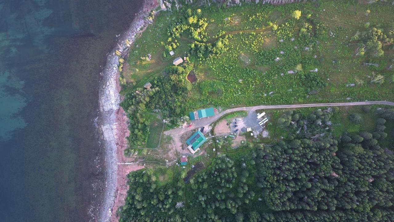 North Shore Retreat - Off-grid - Oceanfront Indian Brook