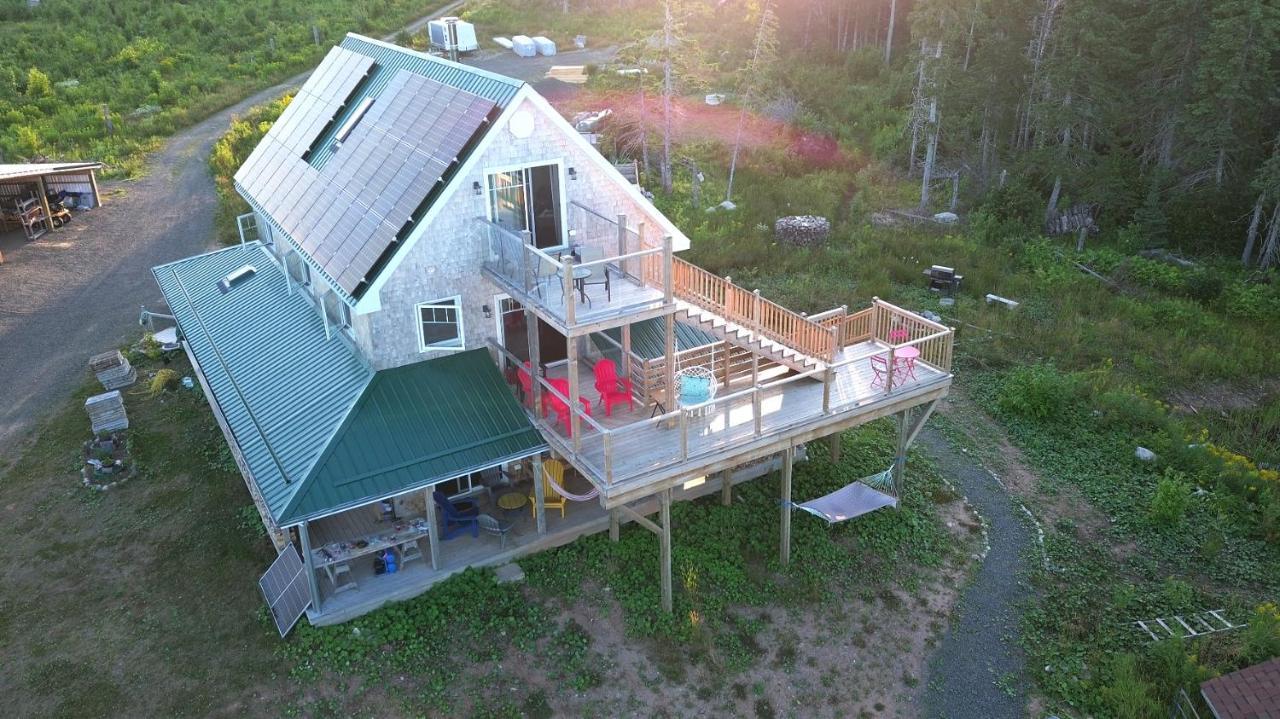 North Shore Retreat - Off-grid - Oceanfront Indian Brook