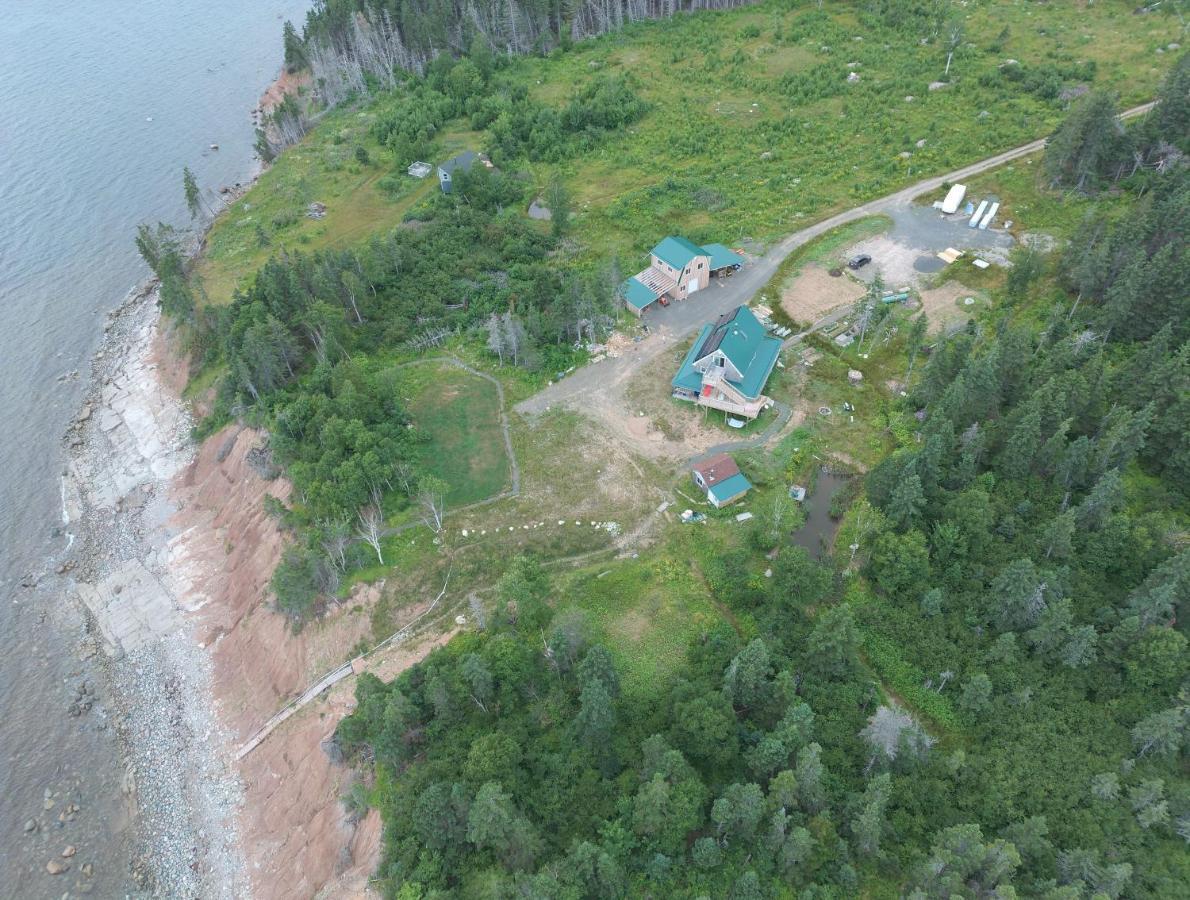 Apartment North Shore Retreat - Off-grid - Oceanfront *